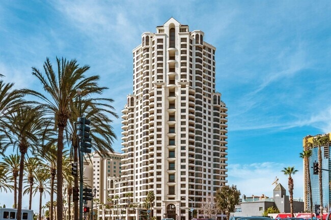 Building Photo - 700 W Harbor Dr Unit TH9 Rental