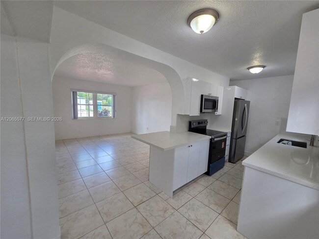 Photo - 10500 SW 30th St