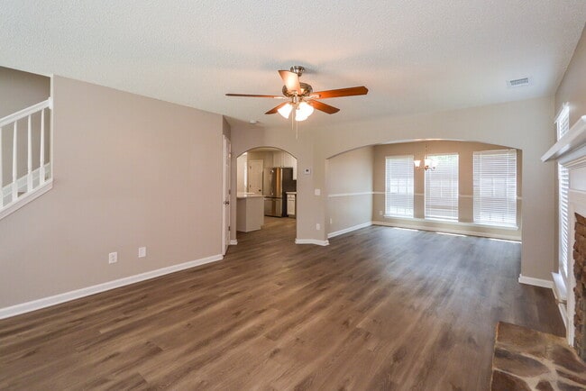 Photo - 260 Stone Ridge Way