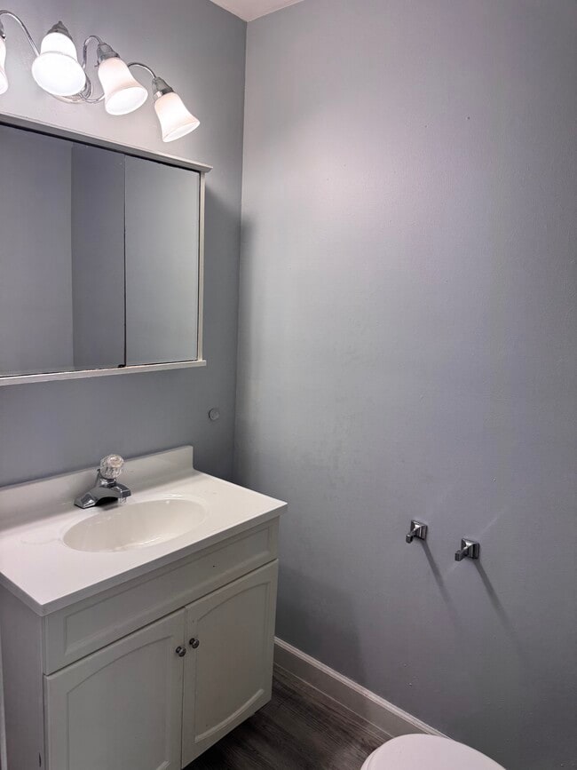 Photo - 503 James Ct