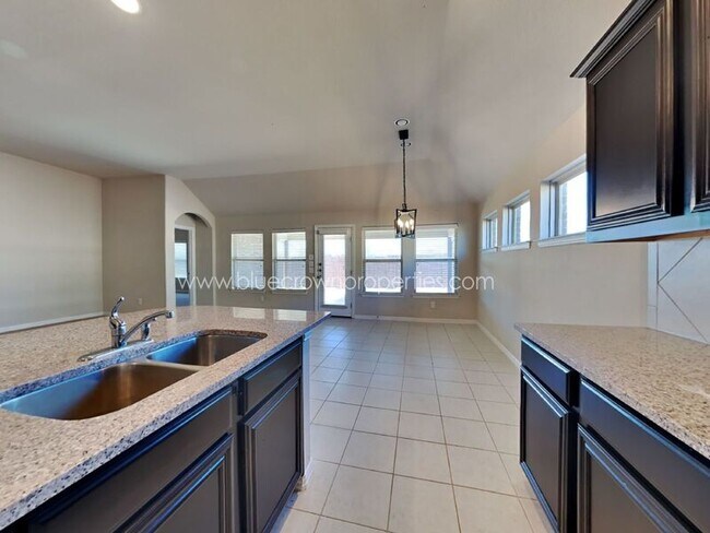 Photo - 1618 Sherwood Dr