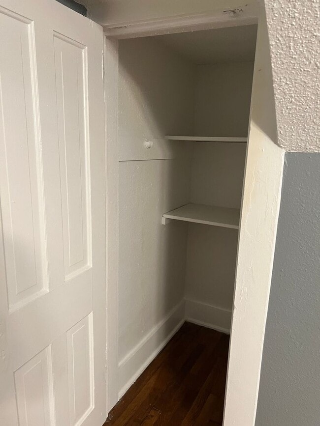 Photo - 514 Benton Ave Unit B