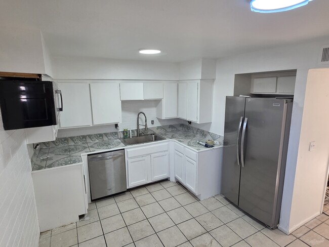 Photo - 6748 N 44th Ave Unidad 1