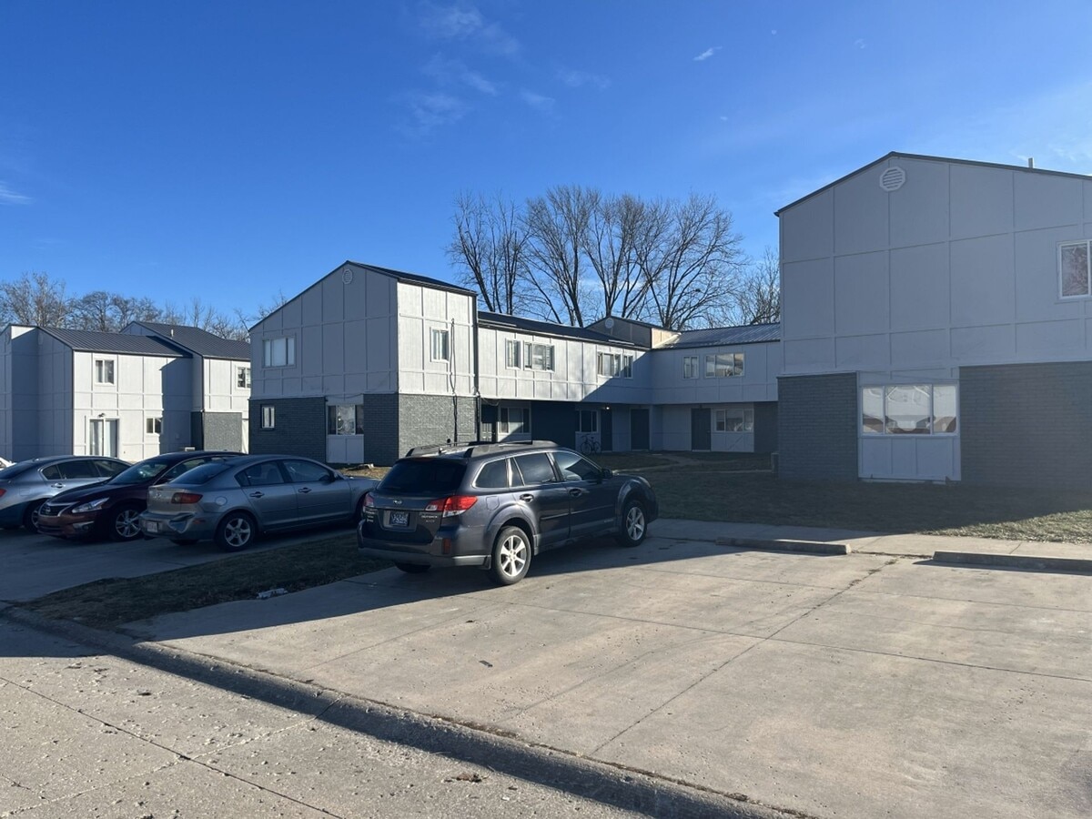 Forest Village Apartments - Forest Village Apartments