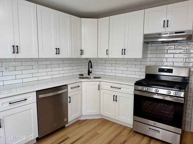 Building Photo - 15 Roosevelt Dr Rental