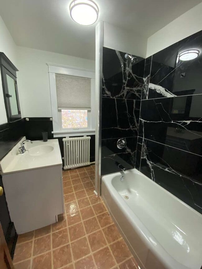 Photo - 590 N Franklin St