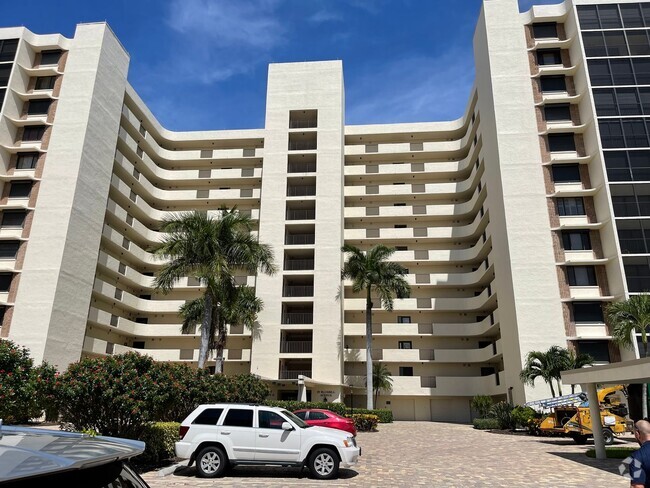 Building Photo - Vanderbilt Beach Condo! Ocean View ~ Avail... Unit 801