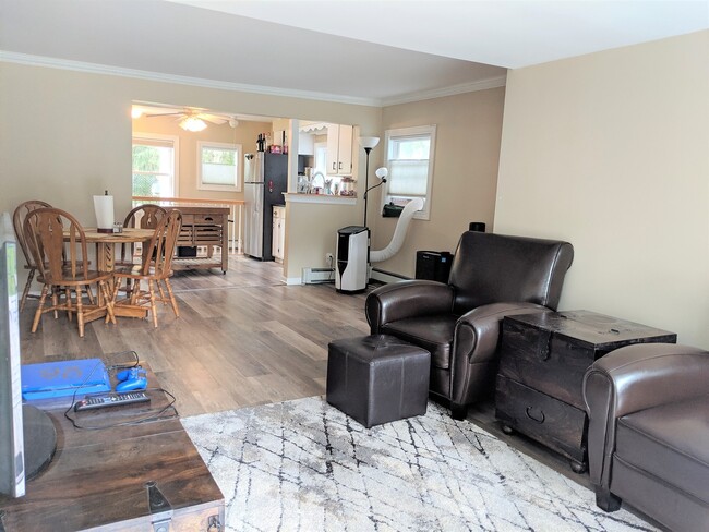 Photo - 2 Bedroom Remodeled Home with Lake Access