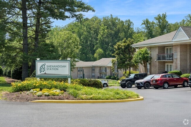 Building Photo - Shenandoah Station Rental