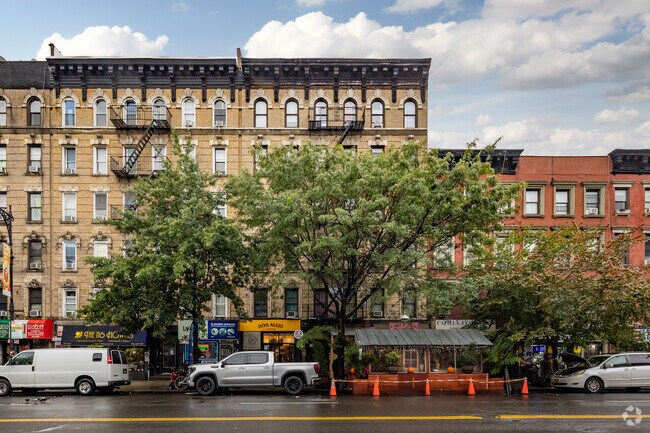 Photo - 228 E 116th St