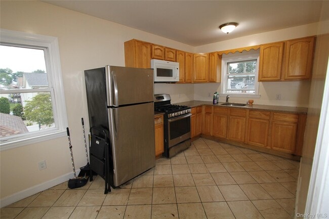 Photo - 215 Colonial Ave Unit 1