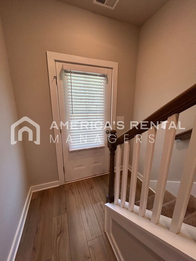 Photo - 333 Buckhorn Cir