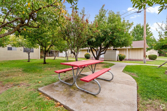 Picnic Area - Fairhaven Estates