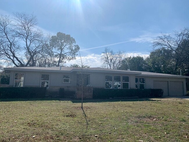 Photo - 4909 Hope St