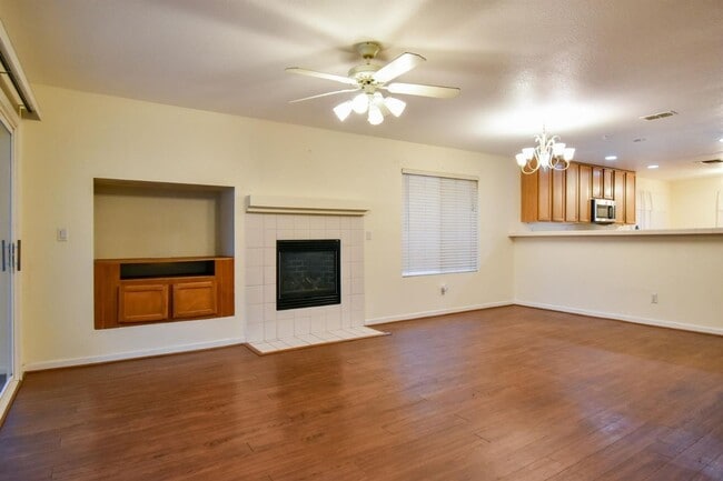 Photo - Gorgeous single story home in very desirable Natomas Park!