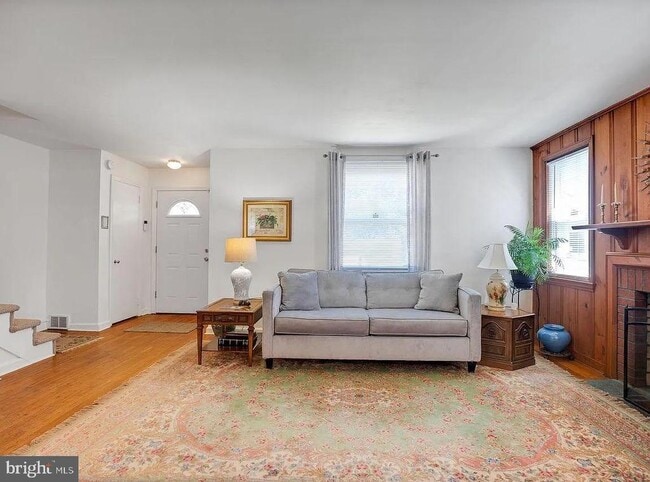 Building Photo - 742 Arndt Ave Rental