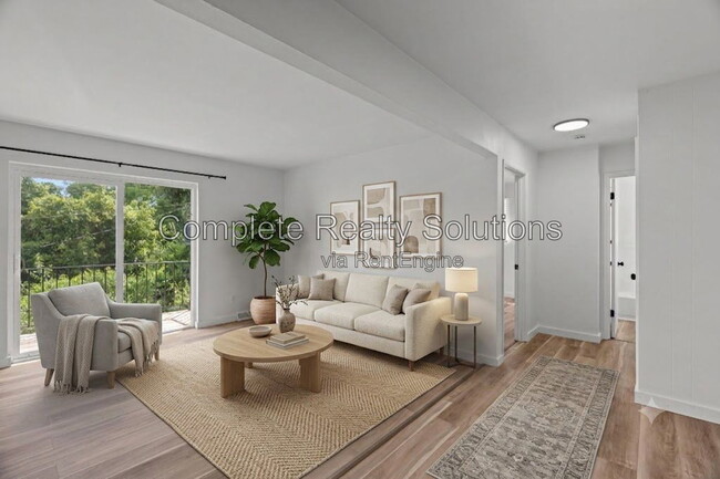 Building Photo - 2543 Mary Ave Unit 2543 G