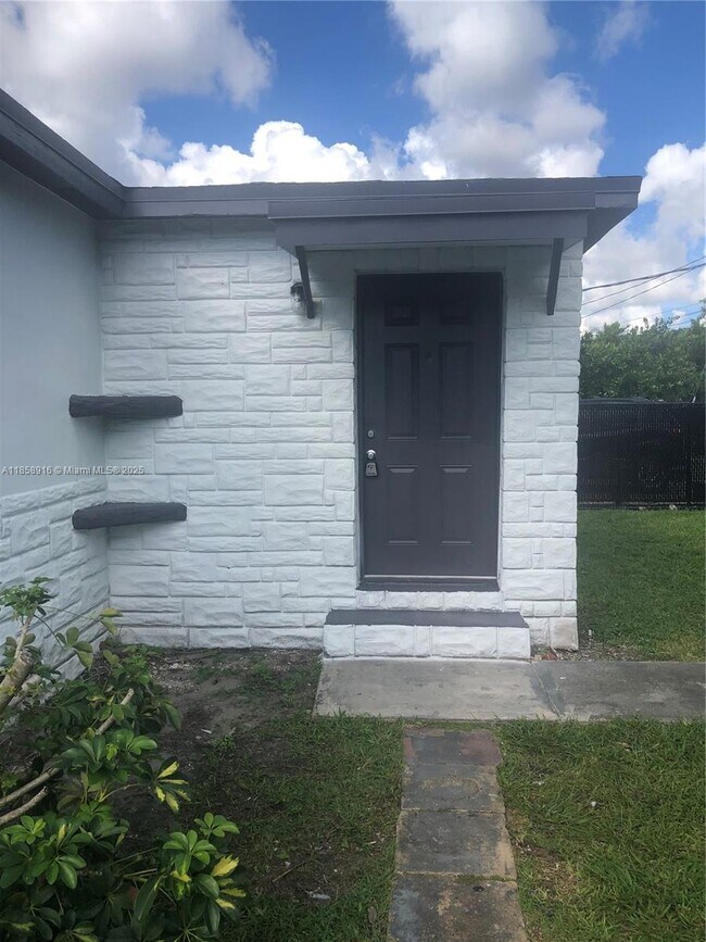 Photo - 300 NW 97th St