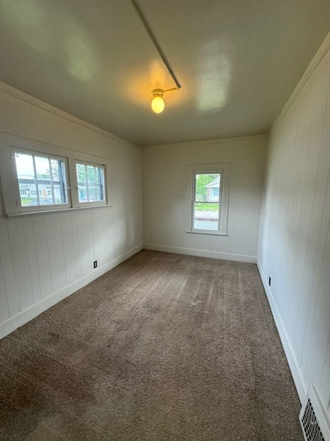 Photo - 1502 E Indiana St