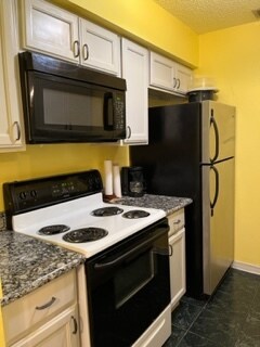 Cocina2 - 680 Sharp Ln Unidad 607