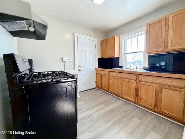 Photo - 729 S 39th St Unit 2