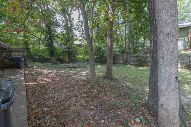 Photo - 1613-1615 Radcliffe Dr Unit 1613 Radcliffe Dr