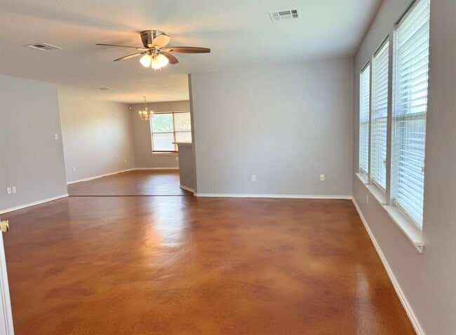 Photo - 109 Gillespie Ln