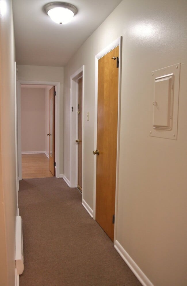 Photo - 414 S Market St Unit APT 3