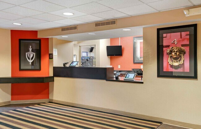 Furnished Studio-Detroit - Farmington Hills