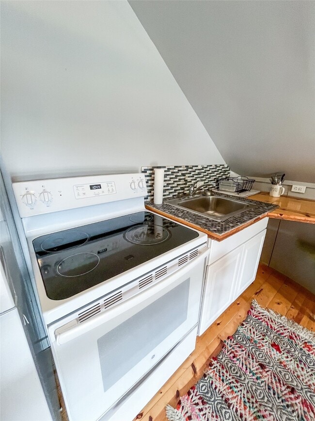 Photo - 1505 Church St