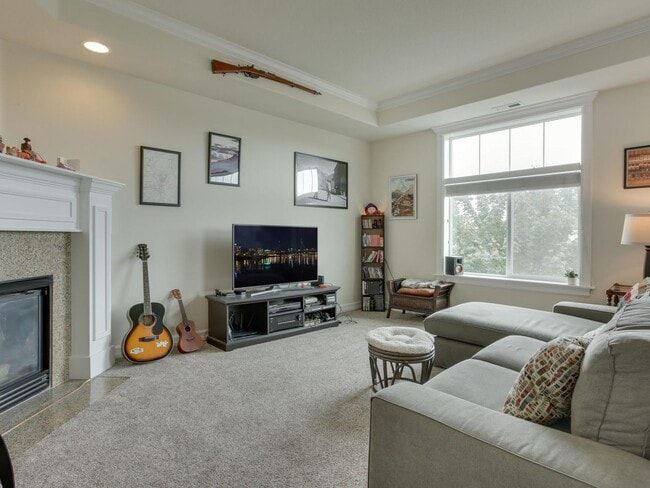 Photo - 1647 NE Market Dr