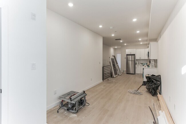 Photo - 812 N Holly St Unit 1