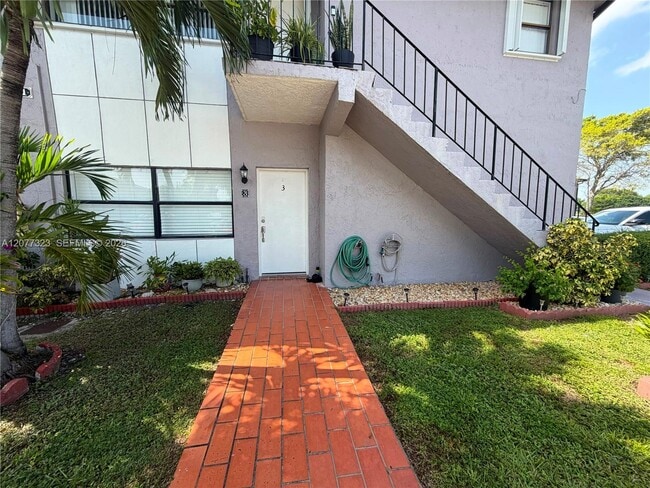Building Photo - 13241 SW 17th Ln Unit 23-3
