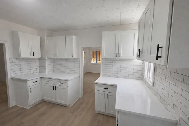 Building Photo - 1812 S 7th St