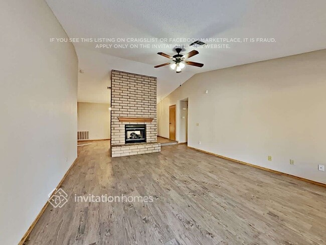 Photo - 832 Anchor Dr