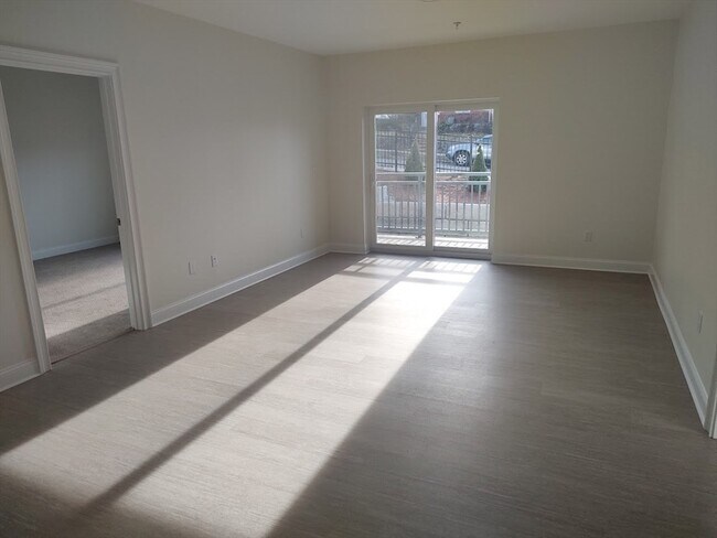 Photo - 10 Franklin Ave Unit 100