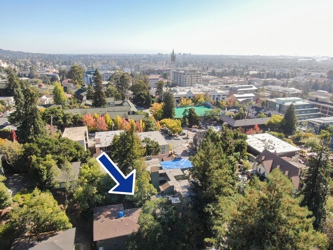 North Campus Location! - North Campus Location! Condo