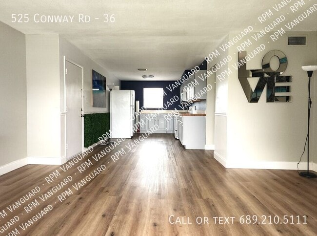 Photo - 525 Conway Rd
