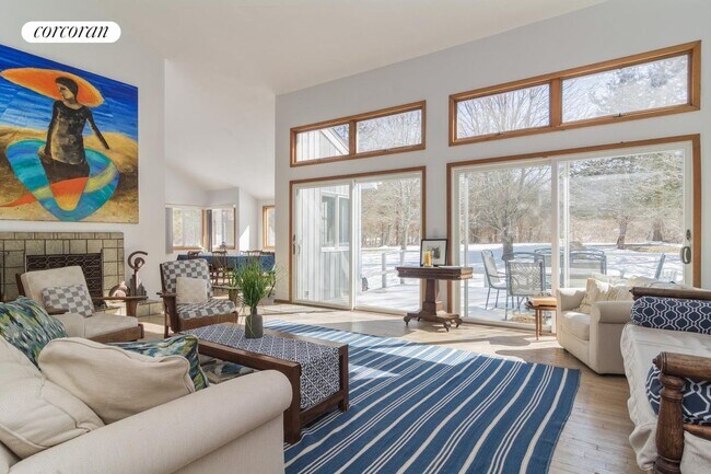 Photo - 28 Cobbetts Ln