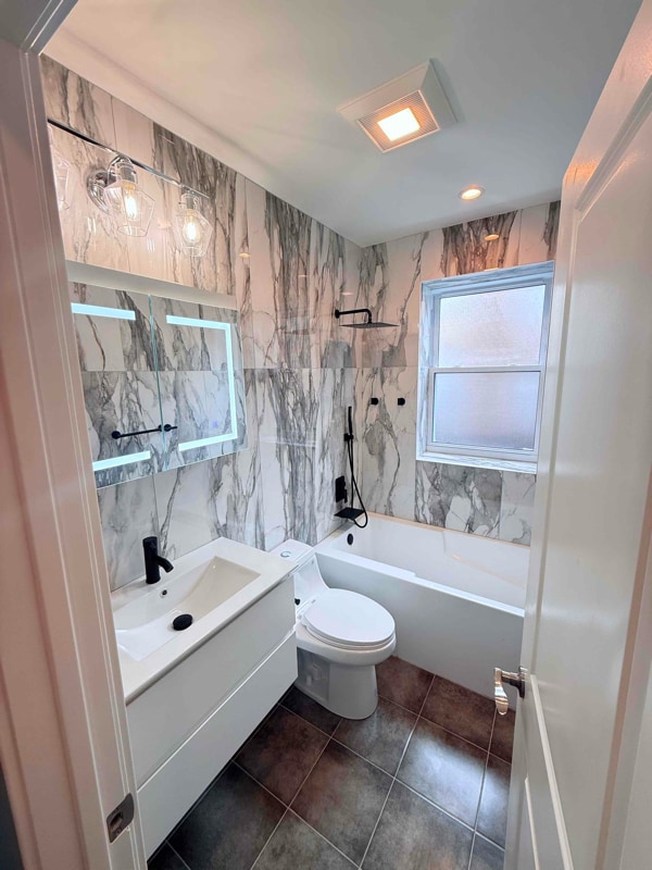 Photo - 5707 N Christiana Ave