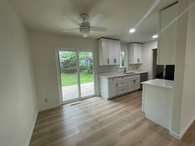 Photo - 2405 Tamarac Dr
