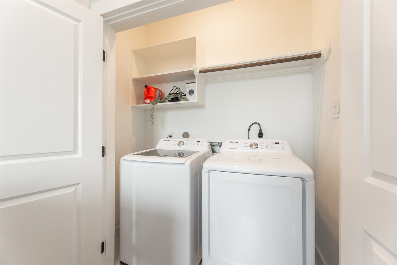 Photo - 605 Middle St