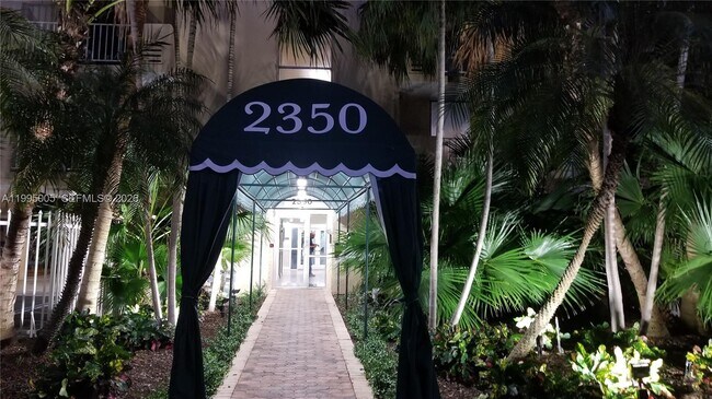 Photo - 2350 NE 135th St Unit 1402