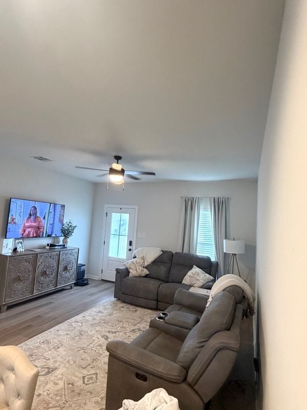 Photo - 106 Lightbourne Dr