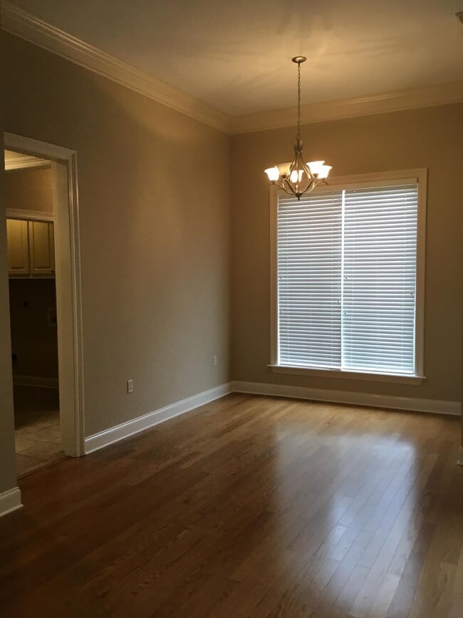 Photo - 19 Village Dr