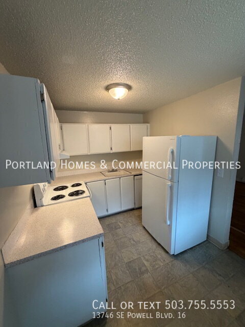 Photo - 13746 SE Powell Blvd