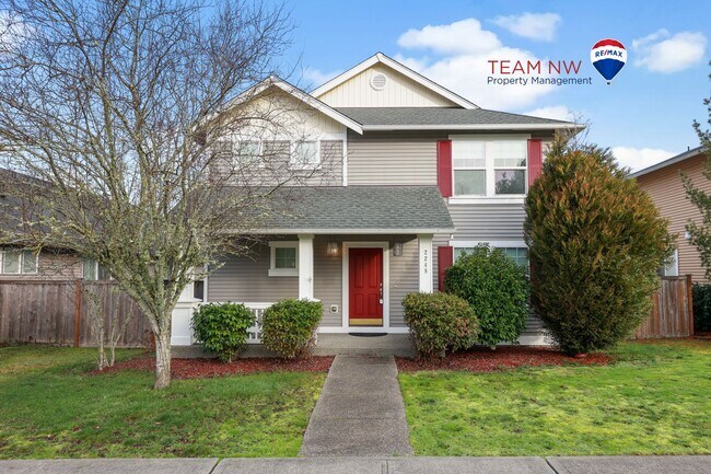 4 bedroom home, larger yard with fantastic... - 4 bedroom home, larger yard with fantastic...