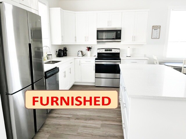 Photo - B 8420-A-8481 81 St