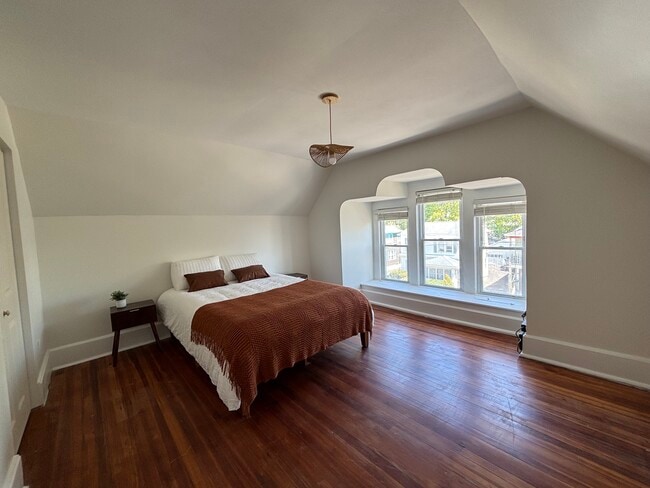 Building Photo - 203 Lillian Ave Unit 3