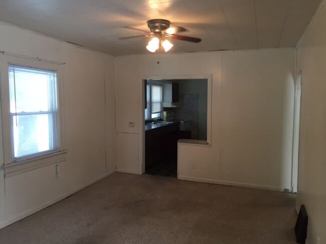 Photo - Small 2 bedroom house in Waterloo